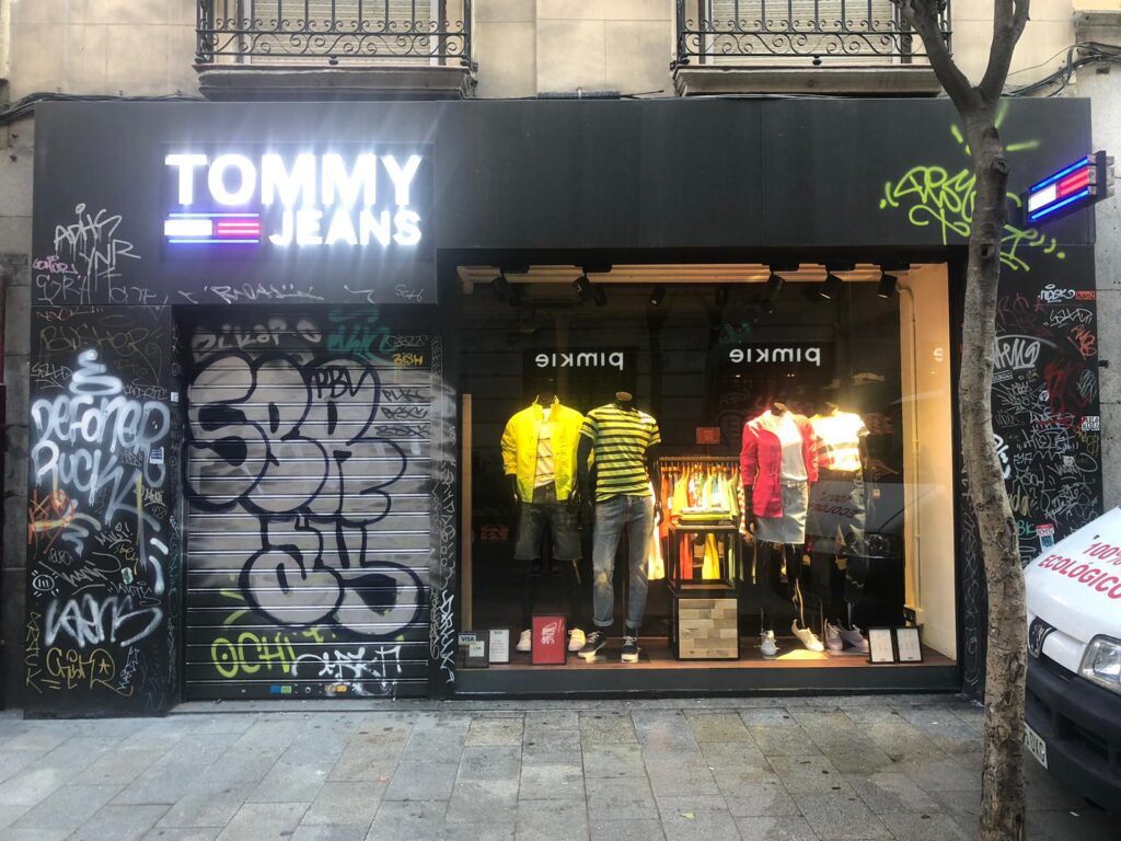 escaparates amigos dimoe